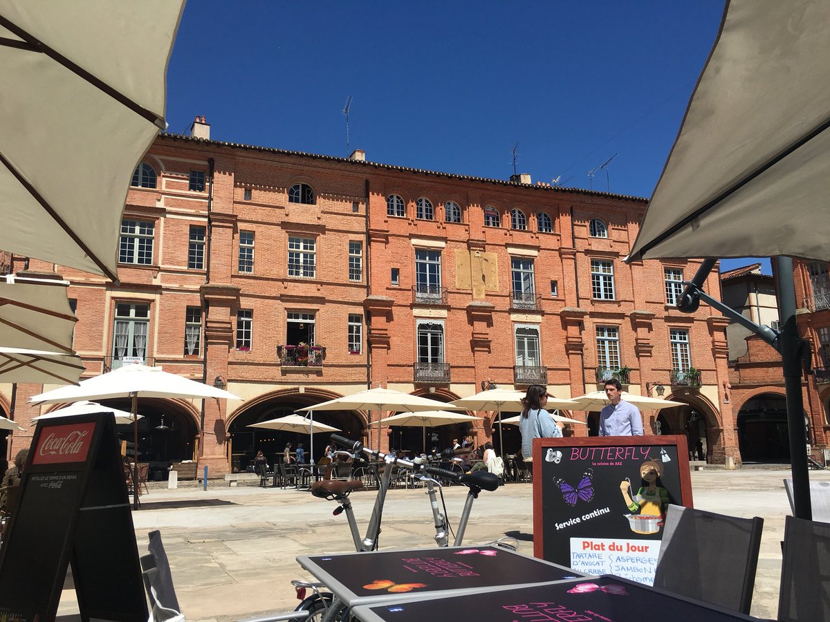 SarahTwoBoat's tweet image. Here and there...