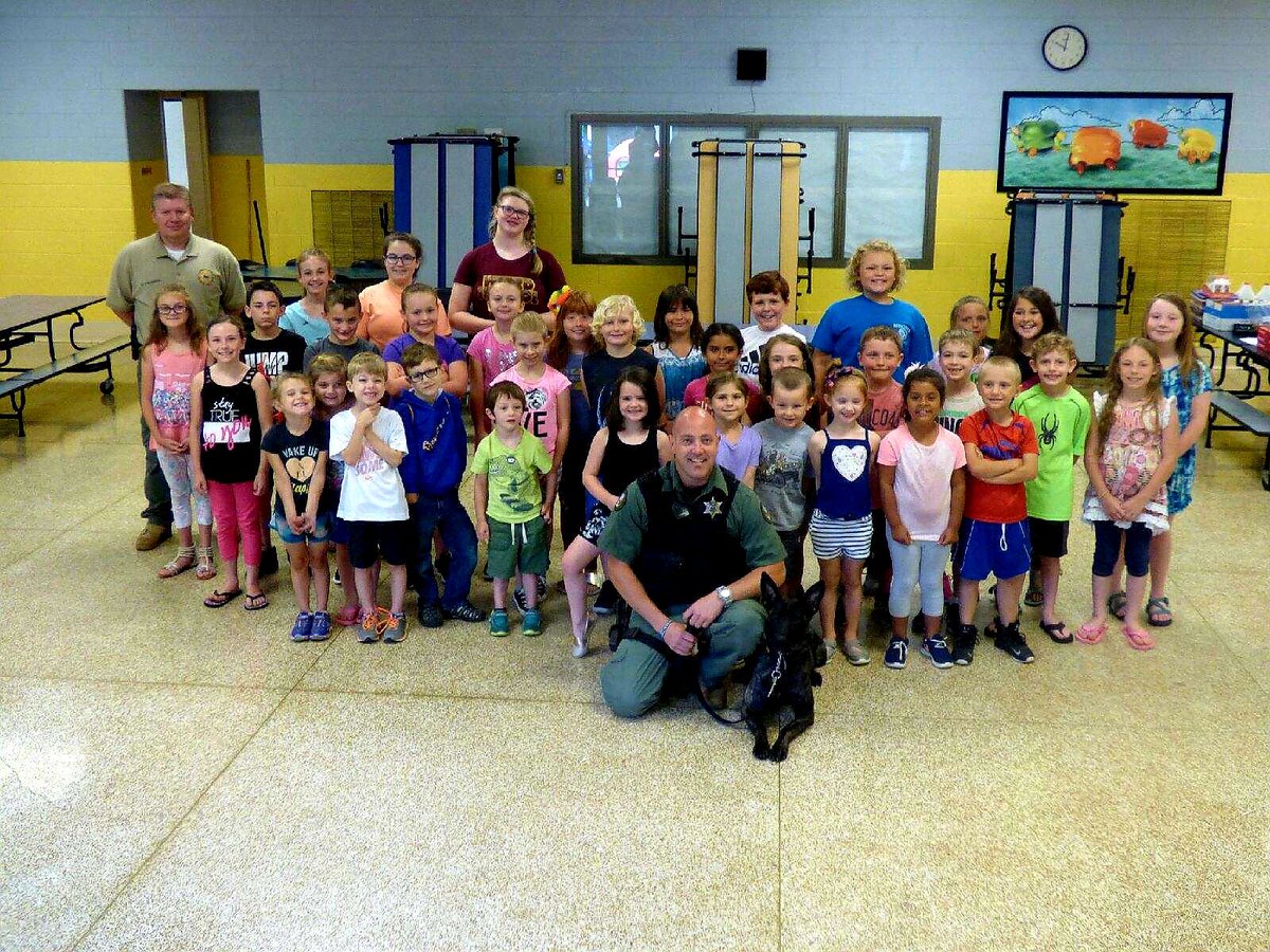 TNCCSO's tweet photo. Sheriff Goins announces successful CSI camp at Jacksboro Elementary read more here:  https://t.co/TFPegcXm8s https://t.co/8RfemL46rB