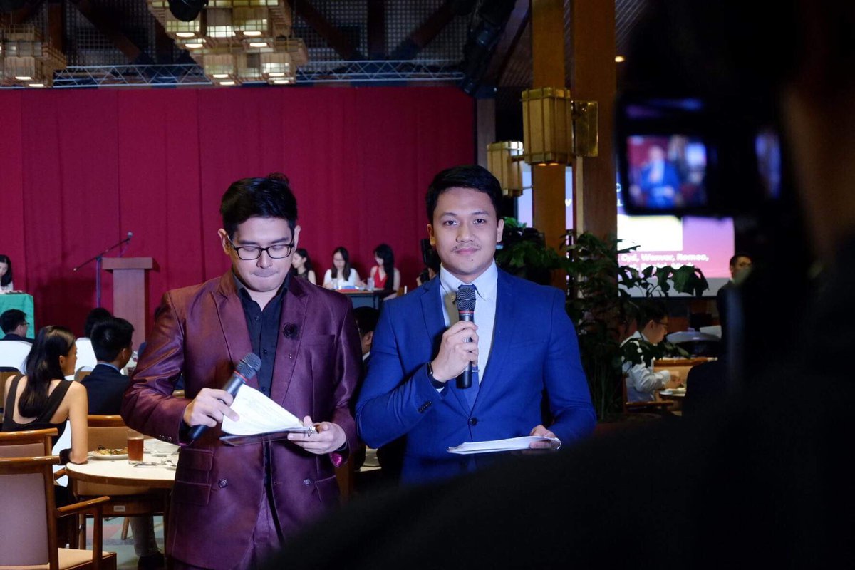 julesguiang's tweet photo. @pidconline x @iskoolmates
Airing of this 100th special episode on @PTVph is on June 21, 2018 (Thursday), 8:00 PM.
#PIDC2018 #Iskoolmates https://t.co/ZnKCKgcWXZ