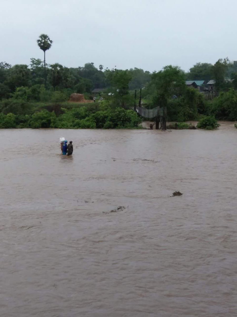 AungNaingLinn13's tweet photo. Flooding in #Ngaphe , #Magway https://t.co/QEsIUQtiS3