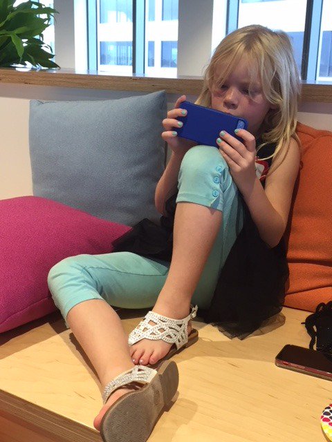ReverbPeople's tweet photo. This kiddo won the raffle at our #meetup hosted by @textio this evening. The line was a mile long as #HR leaders asked how they could purchase Textio - NOW. #AugmentedWriting #Recruiting #Hiring https://t.co/vRA5QcUiYA