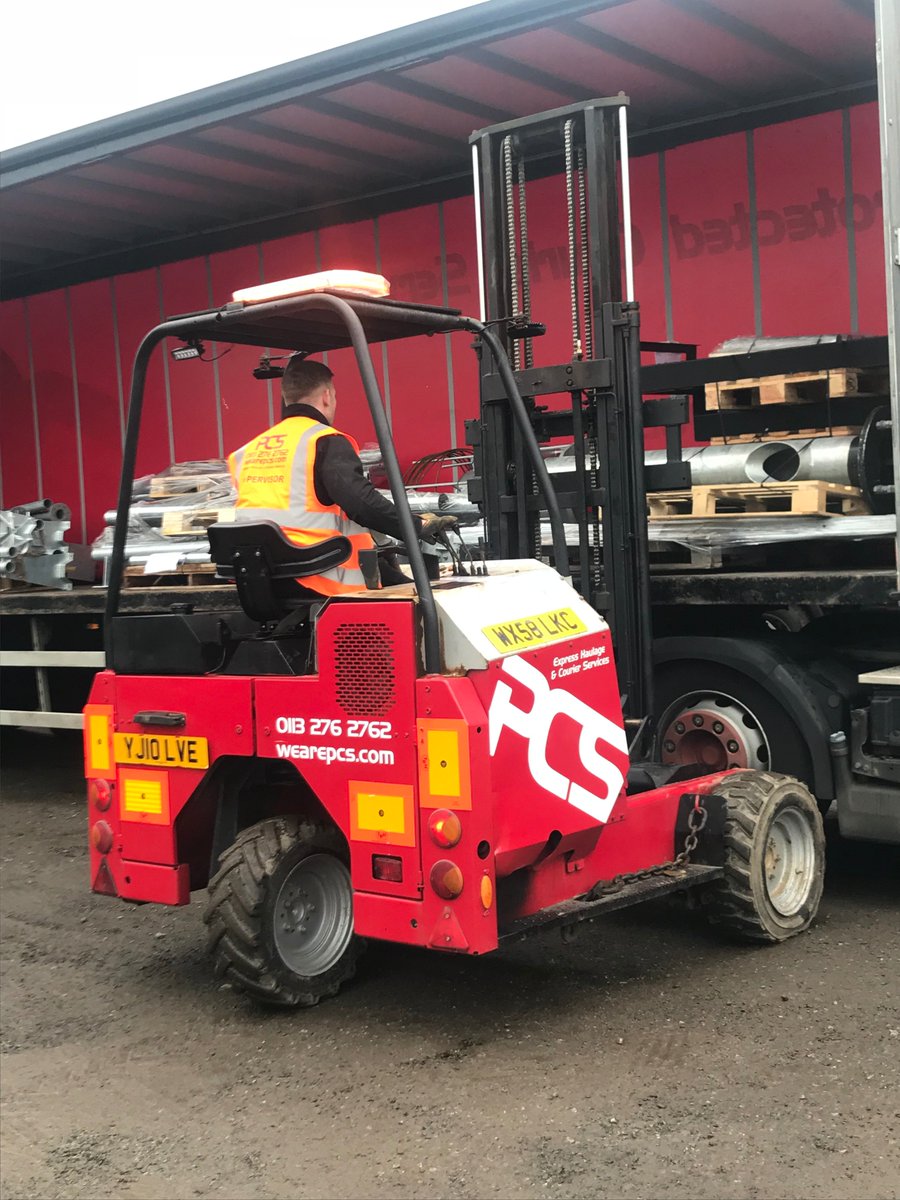 PCSLeeds's tweet image. We now offer #moffett Services #Nationwide for more information and prices please don't hesitate to call us! 0113 276 2762 #Leedshaulage #LeedsCourier #Courier #WestYorkshire #LeedsBusiness #events