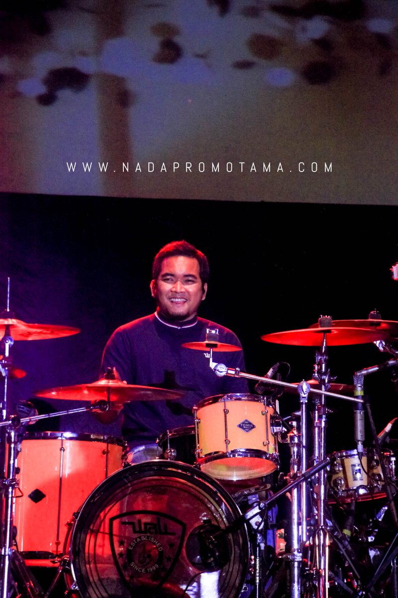 NadaPromotama's tweet image. #NewVideo
Jangan lupa tonton video konser @bandwali di channel youtube.com/nadapromotamac…
.
in frame: @Tomy_WALI 
📸: @akhmaddody 
#nadapromotama #waliband #wali
