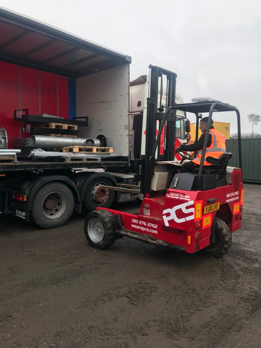 PCSLeeds's tweet image. We now offer #moffett Services #Nationwide for more information and prices please don't hesitate to call us! 0113 276 2762 #Leedshaulage #LeedsCourier #Courier #WestYorkshire #LeedsBusiness #events