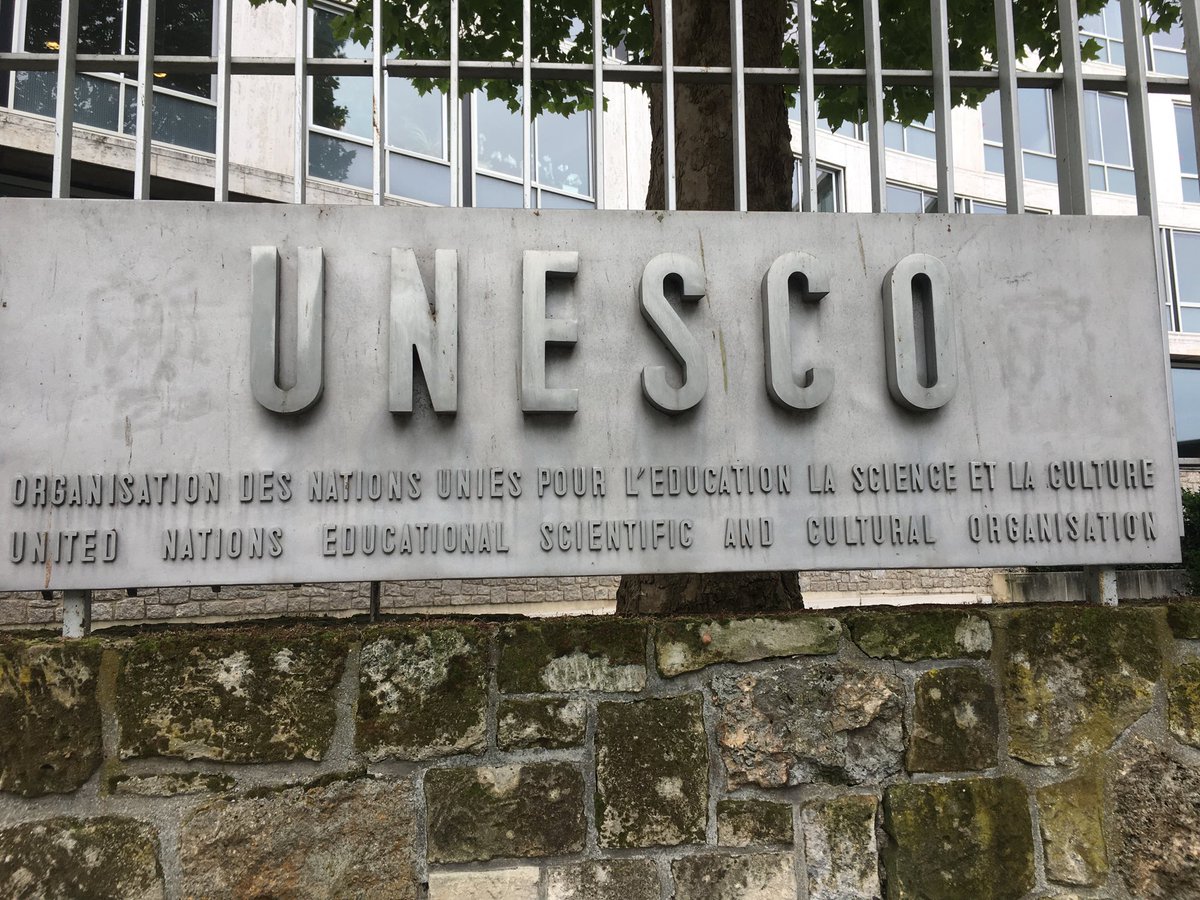 ampeiro's tweet photo. Naciones Unidas por la EDUCACIÓN, CIENCIA Y LA CULTURA... tan importante #UNESCO #performstem @GVAfisabio @GVAsalualicante https://t.co/okUEjYYm4x
