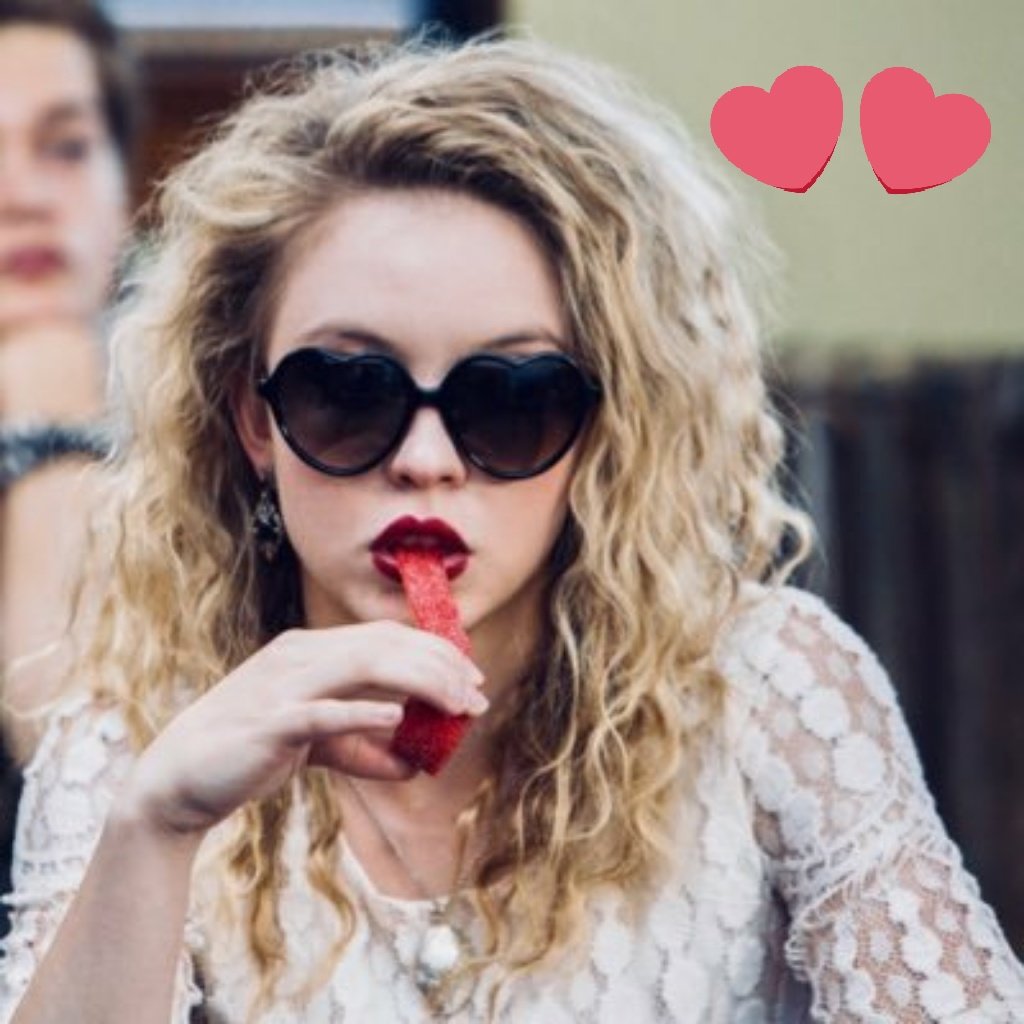 OrdinedelCaos's tweet photo. Please give us #emaline again! #reneweverythingsucks https://t.co/5BjH00W2UE