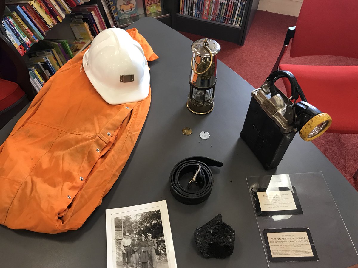 MandiB_'s tweet photo. Ready for #LeghValePrimarySchool children as they attend the last of the #WoodPitDisaster class visits this morning @STHLibraries #HaydockLibrary with ex miners @colinrooney2 and #EricFoster https://t.co/Hhm4koFL57