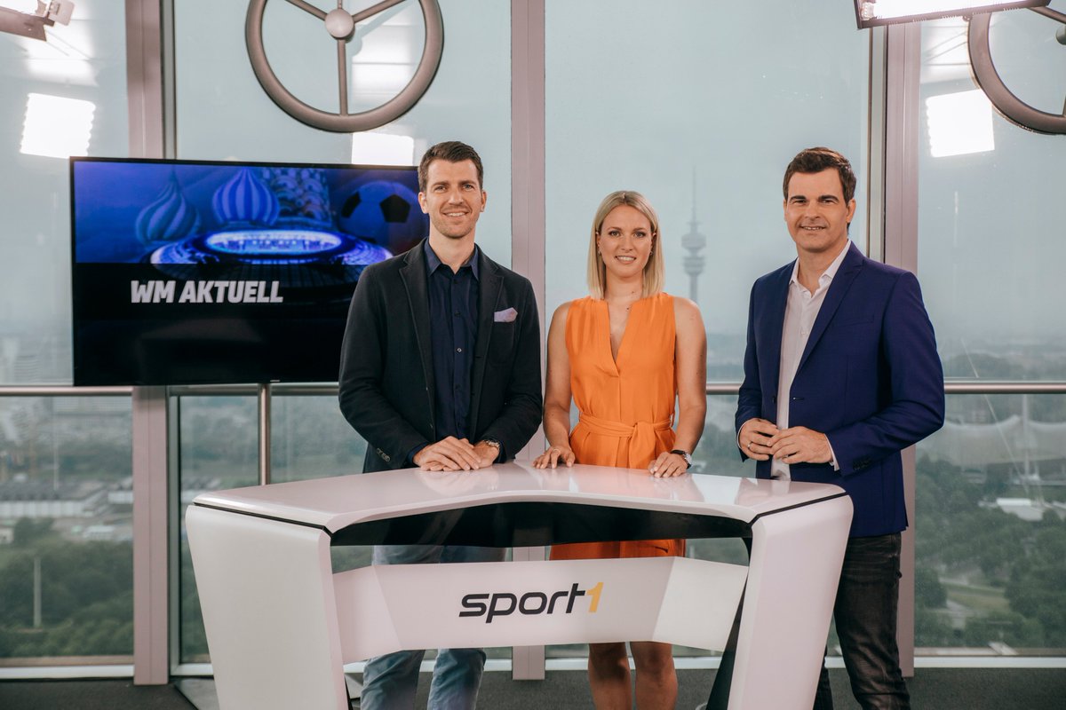 SPORT1_PR's tweet photo. Deutschlands höchstes TV-Studio ab heute 11 Uhr live on-air: @SPORT1 präsentiert tägliches News-Format #WMAktuell aus dem #o2Tower in #München. @SPORT1 und SPORT1 MEDIA schließen zur #WM2018 Location-Kooperation mit @o2de. #wirfuer5 https://t.co/c7VLQBUVuL https://t.co/YFpkYXoJeT