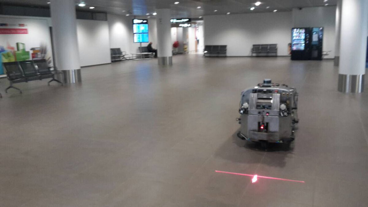 FLOBOT demo in the airport continues today! A workshop is also organised for today at 11:00 CEST! #FLOBOT #EUrobotics #H2020