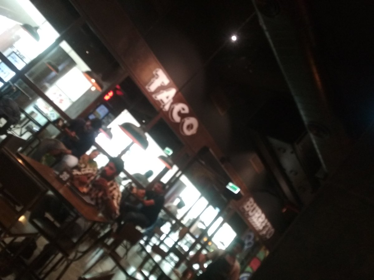 pakkakimingey's tweet photo. @tacobell just had Naked chicken taco meal in #nextgalleria #Hyderabad. Loved the Mexican fries. Naked chicken taco is not so great. Unlimited refills is a good relief. https://t.co/5IySNZ0pS6