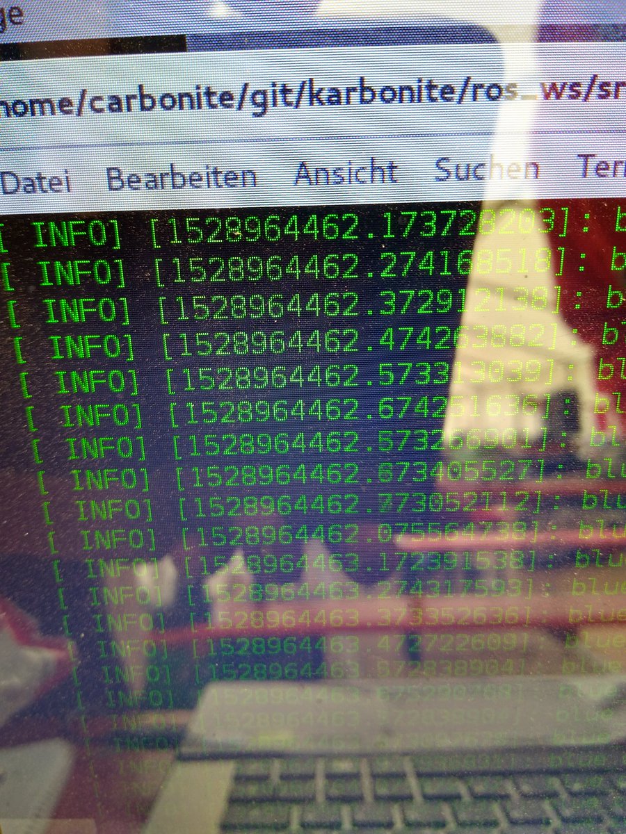 feldtage's tweet image. This #FieleRobot has a camera fitted to detect #rubbish. The #software behind it is programmed to alert when more than 7000 blue #pixels are seen. This is shown on screen and also audibly through sound #DLGFeldtage #FieldRobotEvent