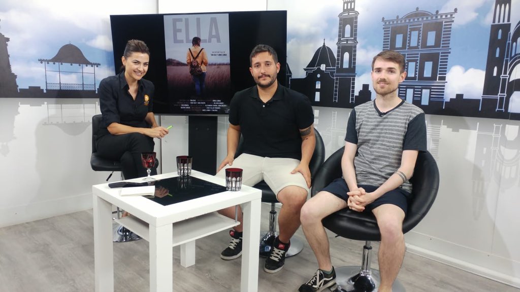 Ayer fue una tarde guay grabando la entrevista sobre #Ella con <a href="/MajeTirititraun/">Maje</a> y <a href="/telenovelda/">Tele Novelda</a>.