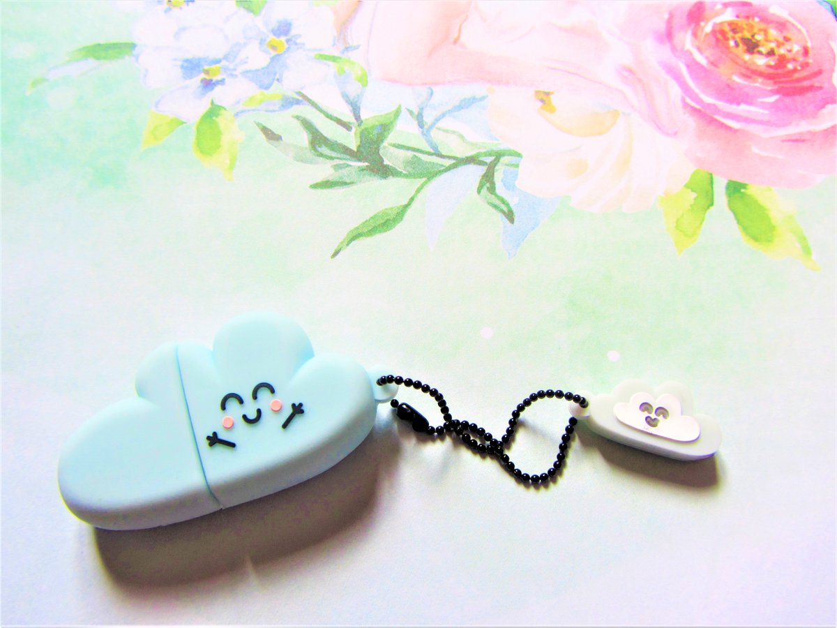 ThCityandBeauty's tweet photo. Coucou aujourd'hui je vous présente ma nouvelle et adorable petite acquisition high-tech 😊 Une adorable clef USB en forme de nuage ☁️☁️☁️ @mrwonderful_fr vous aimez ? 😍😘 #mrwonderful #hightech #clefusb #nuage #cloud #cute #kawaii #travel
https://t.co/UyRw3ktu3D https://t.co/ng4KlSMNsU