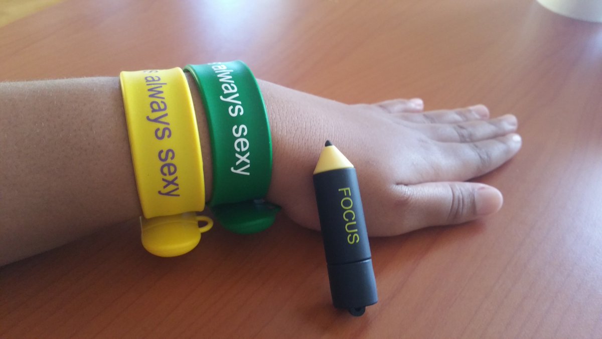 soul_frequency's tweet image. USB MEMORY STICKS:
1. &apos;&apos;SMART IS ALWAYS SEXY&apos;&apos; USB SLAP-ON WRISTBAND: 8 Gb - N$200 

2. &apos;&apos;FOCUS&apos;&apos; PENCIL STYLE USB: 16 Gb - N$290
 
DATA RETENTION: 10 yrs
WARRANTY: Lifetime
PACKAGING: Plastic
CALL: 081 583 1999

#USBSticks
#MemorySticks
#USB
#Namibia
facebook.com/amethystsmartb…
⚫️
