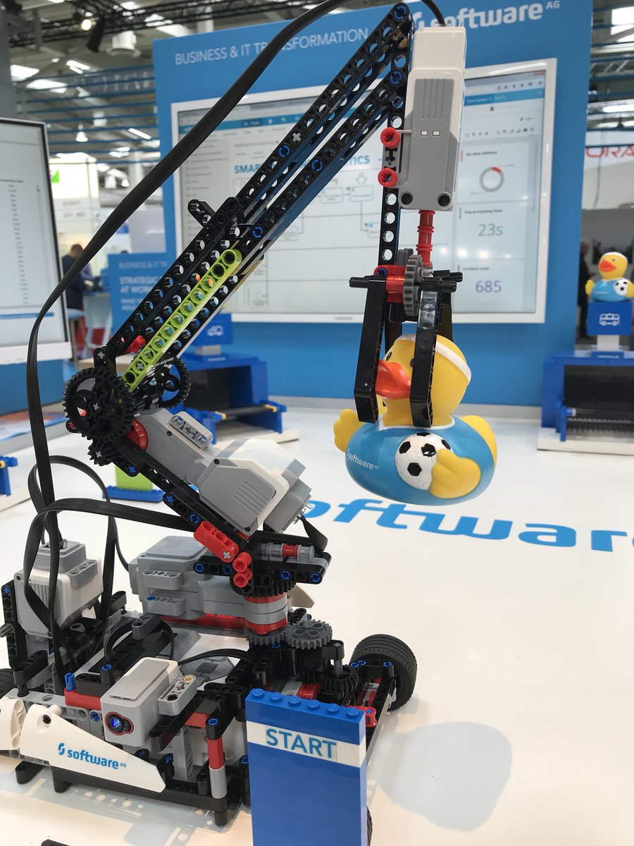 Christina Heller tweet media