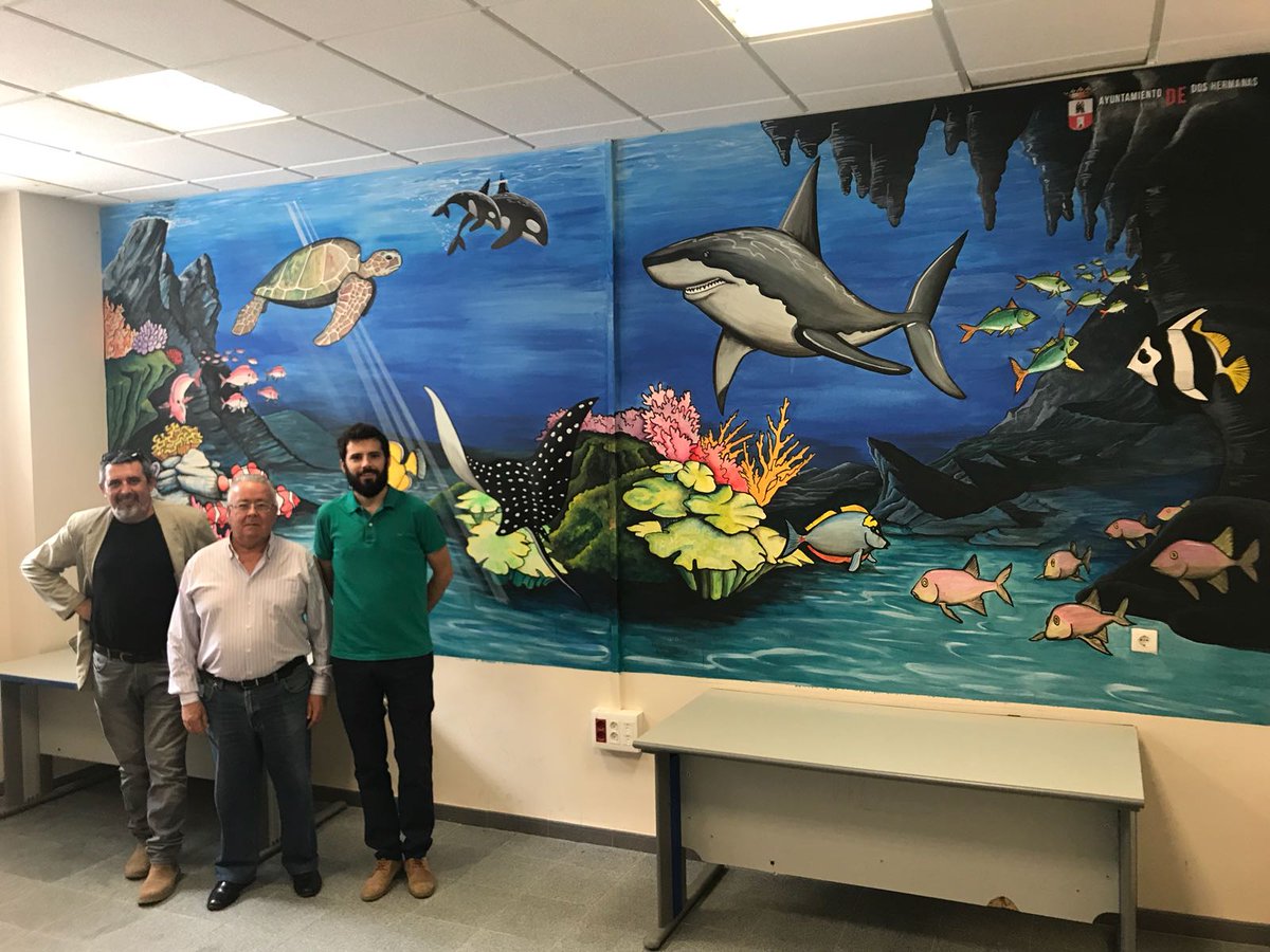 CruzRojaSevilla's tweet photo. Os presentamos el mural que la Delegación de Juventud del @Ayto2Hermanas  ha realizado en el aula infantil de la Asamblea de #CRDosHermanas y en el que, además, han participado  menores de los proyectos de Inclusión Social y Promoción del Éxito Escolar #Gracias https://t.co/U230JvnqMo