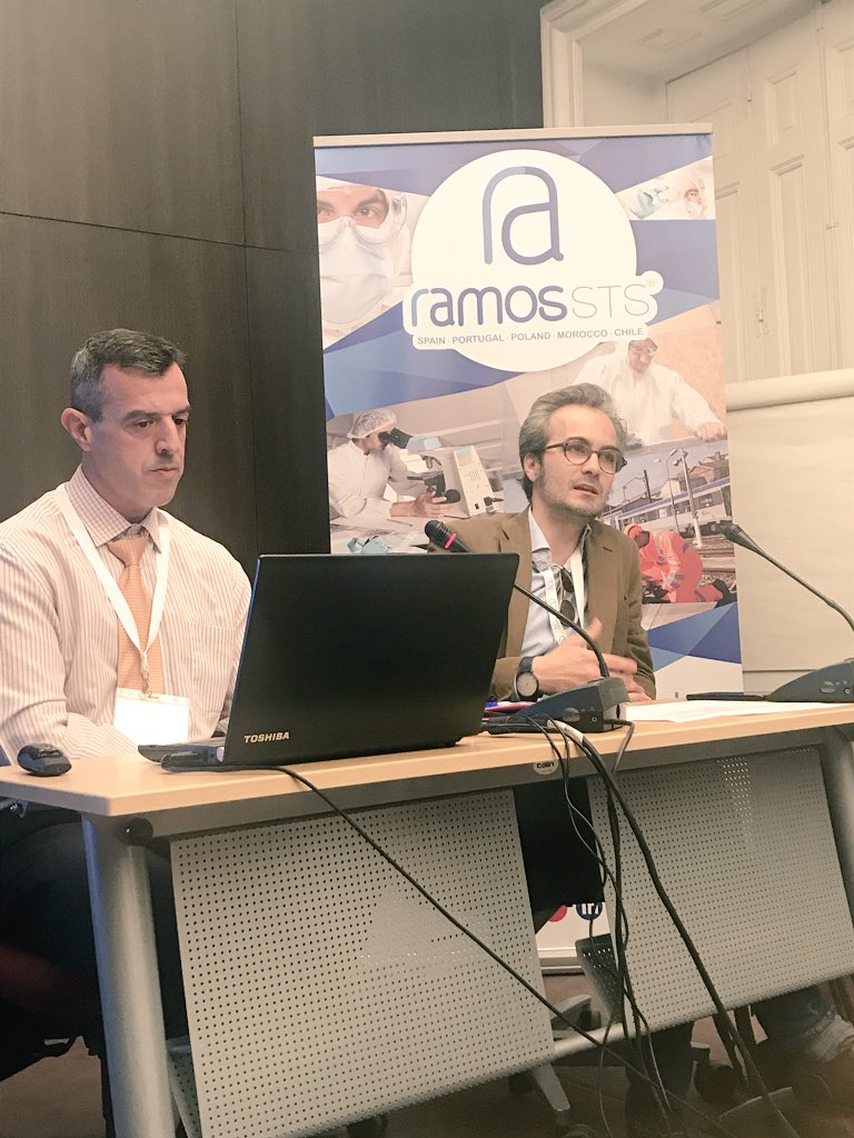 Hablamos de los requisitos del #tejido y del #vestuario de #protección en #SeminarioRamosSTS #citostáticos #EPI 👇🏽