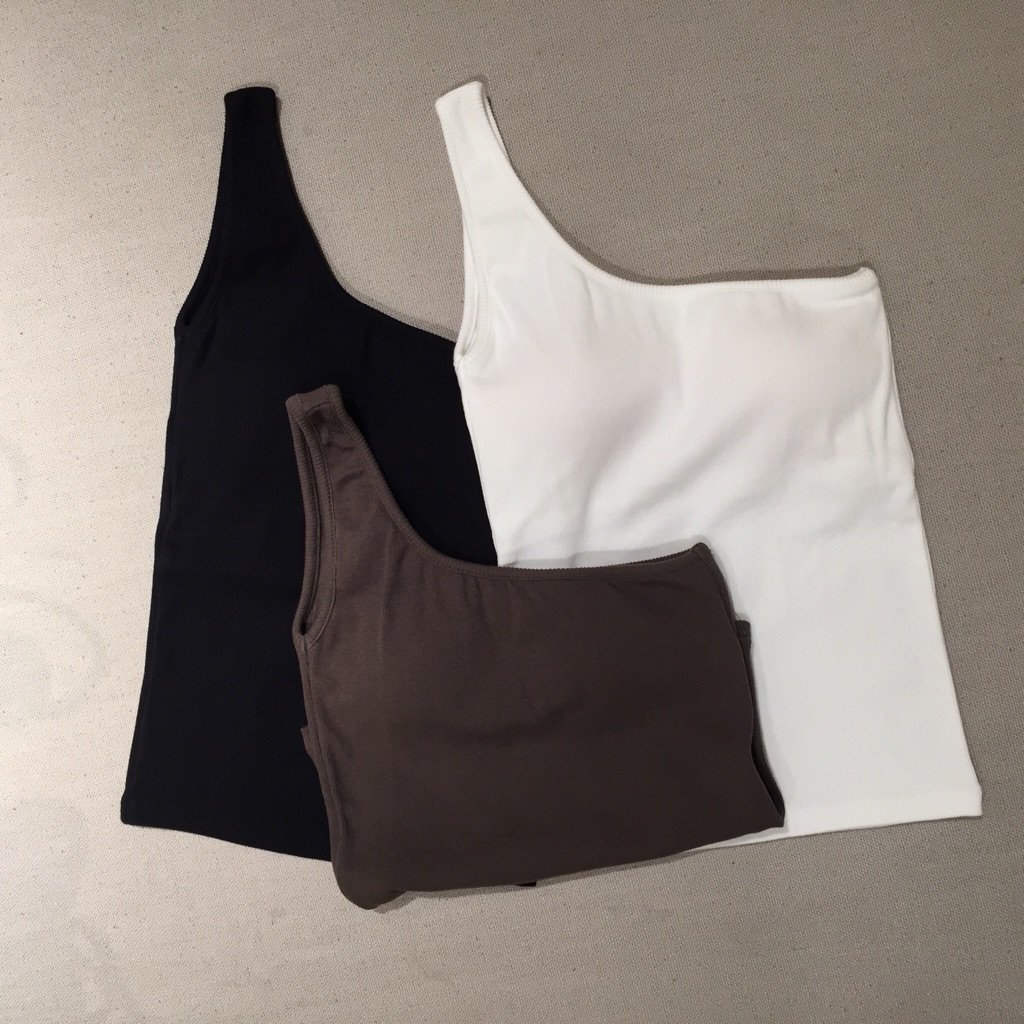 BY_KYOTO's tweet photo. 【WOMENS】今年らしいワンショルダーにカップ付きのトップスが入荷いたしました‼︎コーディネートのポイントにいかがでしょうか☺︎
¥4,500-(+tax) #beautyandyouth #ワンショルダー https://t.co/Om0Zl2aRZ6