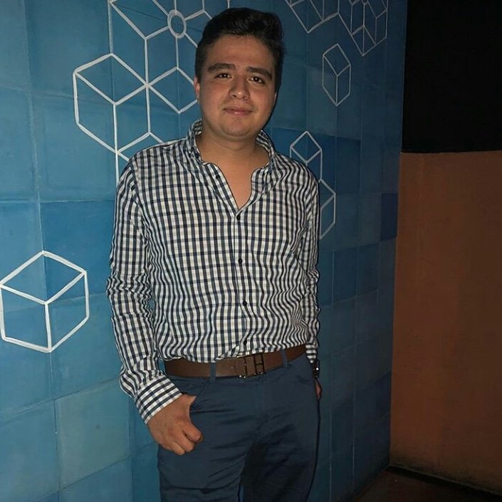 stefany_strada's tweet photo. #Repost @jr.hernandezoficial (@get_repost)
・・・
Buenas noches mi gente🖤gracias por su bonito apoyo🙏🖤
______________
 #juniorhernandez
#TusTapatias💖 
@tapatias_de_junior_hernandez https://t.co/TKIrON73yj