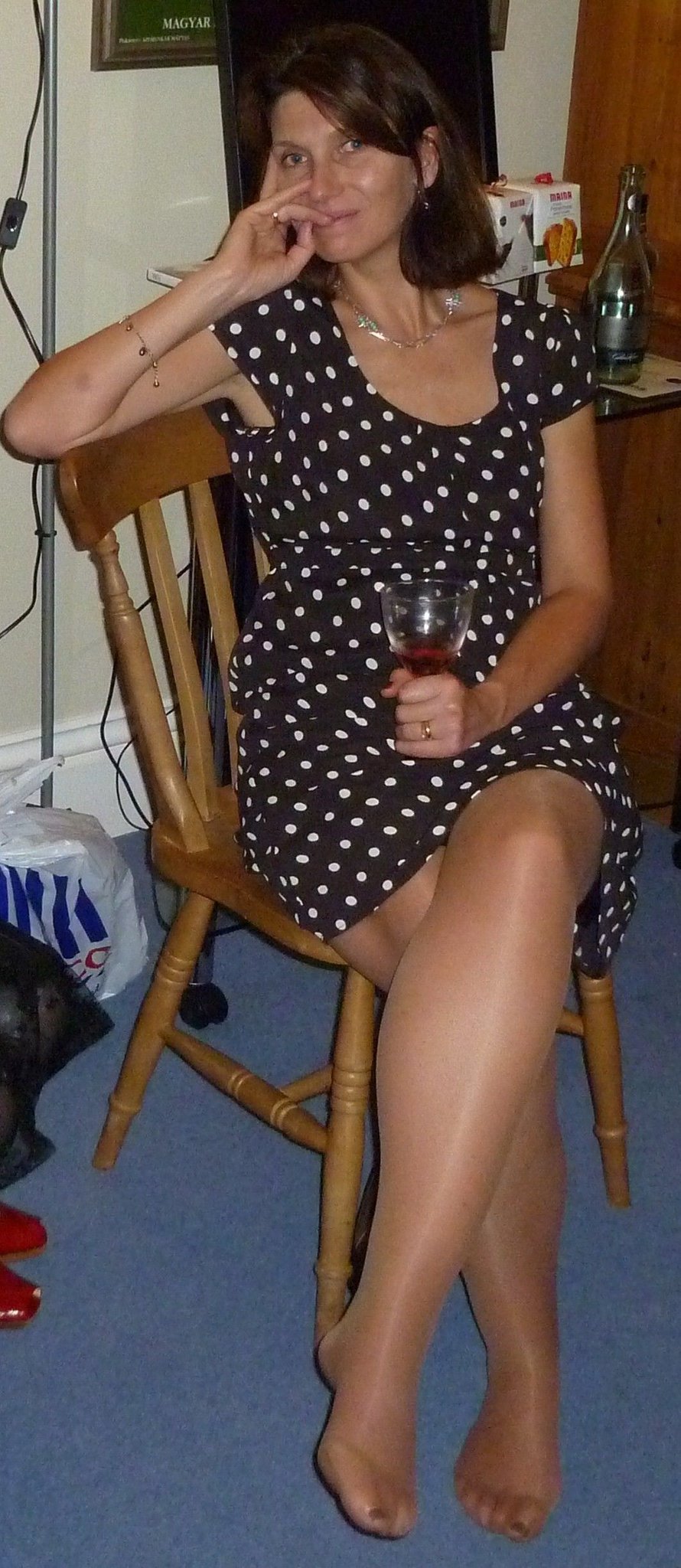 Candid Legs on X: Mature MILF Wearing Tan Pantyhose Showing Her Crossed  Legs and Nylon Feet t.cor9vhfMhZ5Z #stockings #legs #pantyhose  #candidlegs #candidpantyhose t.co6i1ULB4Wx1  X