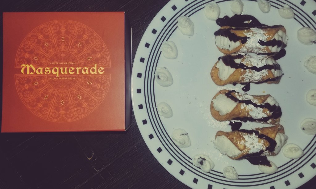 hannnuh's tweet image. Had a fun date night tonight with @RGuyre! Thanks #datebox