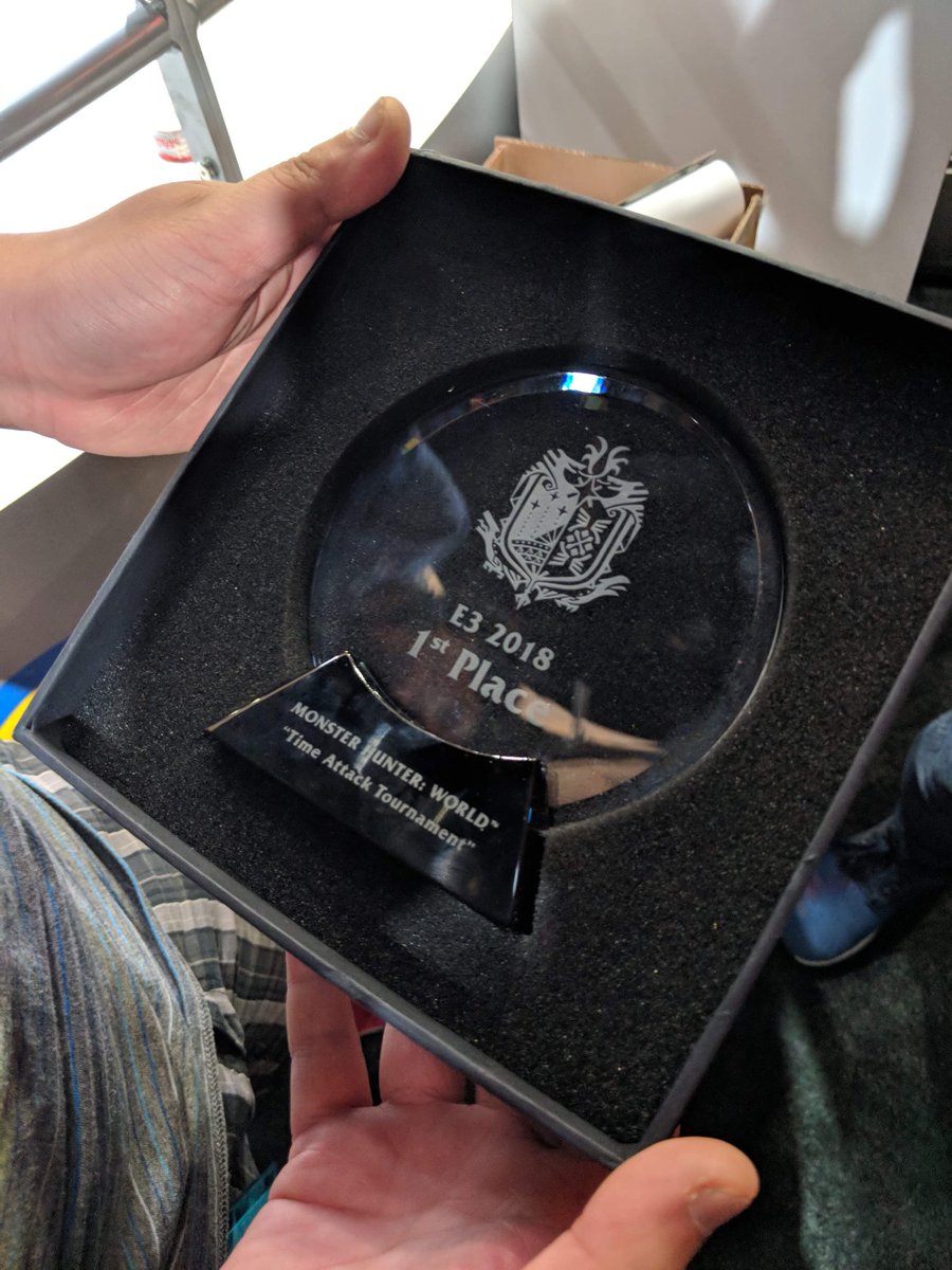 Pointy 🇰🇭 @ Creepy Nuts and Miku Expo Illinois tweet media