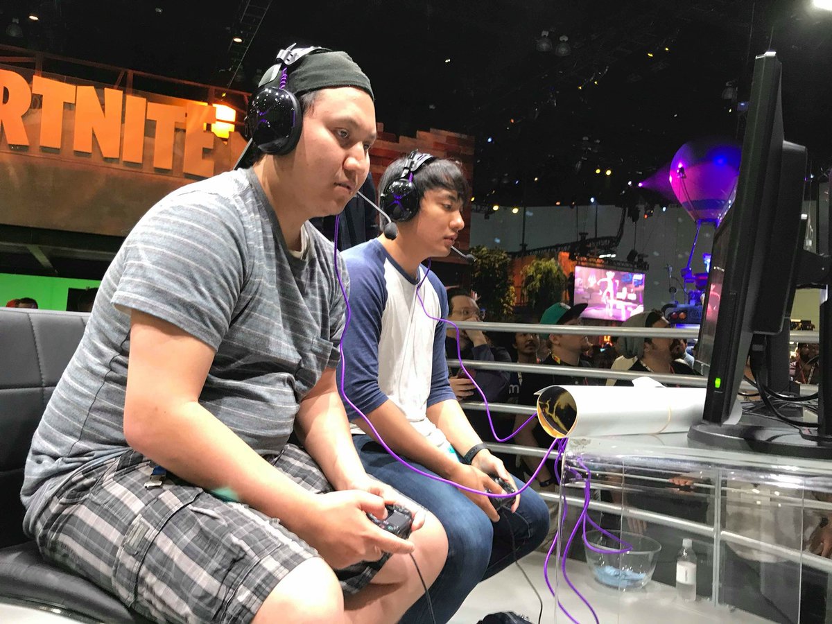 Pointy 🇰🇭 @ Creepy Nuts and Miku Expo Illinois tweet media