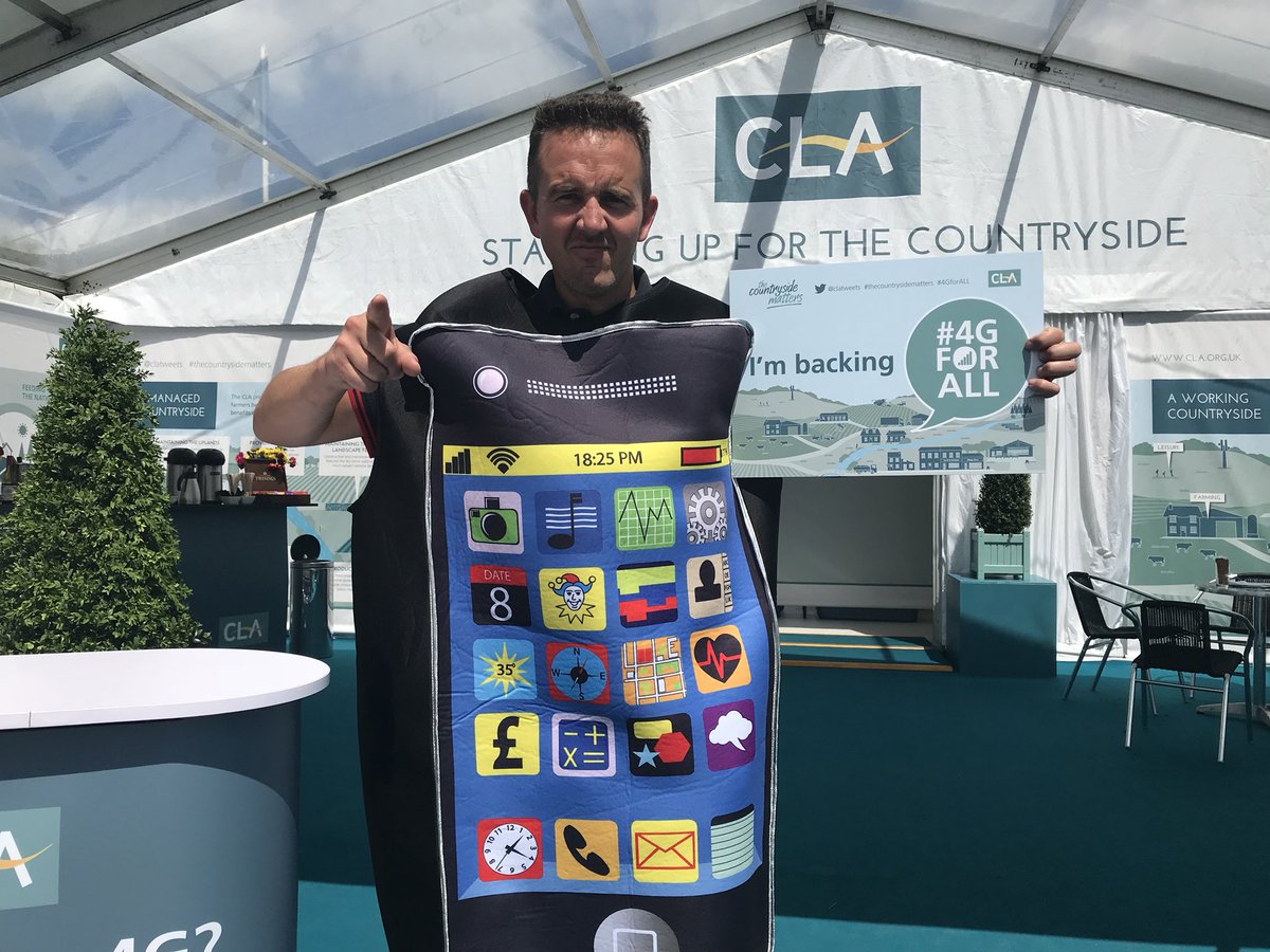 jamiejayowalker's tweet photo. While down @BathandWest Show 2018 I got the chance to support the #4GforAll campaign being run by the @CLAsouthwest team #theCountrysideMatters as @NSRComms roam around the UK delivering our services we too need 4G access to keep on top of our business and ensure we keep going https://t.co/1PtDj9a8eb