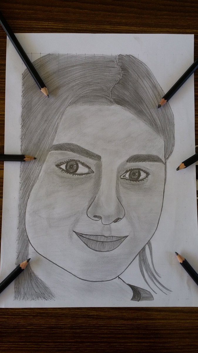 Preethi22131469's tweet photo. Here my new art of Sabrina #smallbudgetbigmakeover @FYITV18 https://t.co/megfWKajWI