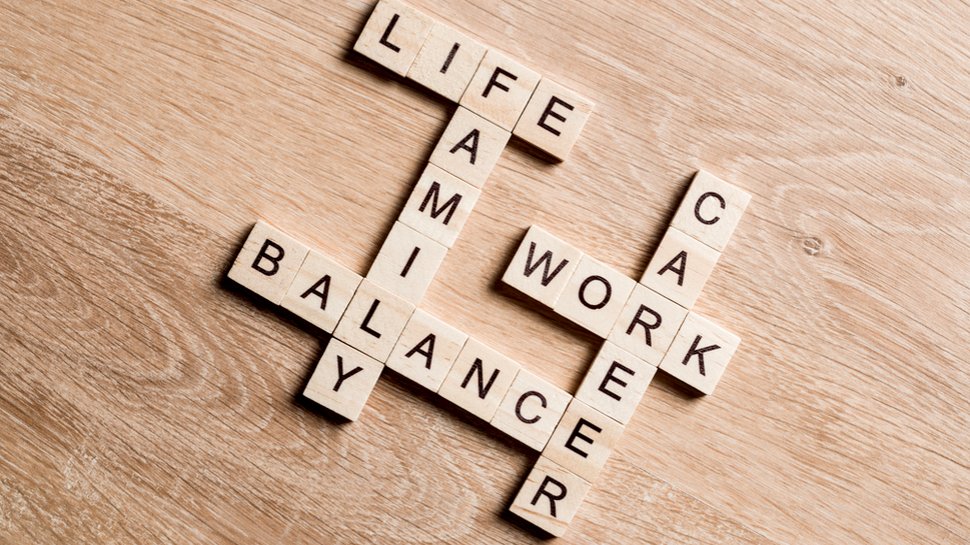 SylvainePascual's tweet photo. Seuls 12% de Français se déclare satisfaits de leur équilibre entre travail et vie privée. Les salariés demandent davantage de #flexibilité au bureau et de soutien  à leur #entreprise #management #bienêtreautravail https://t.co/ghg7m5RKh8 https://t.co/Uc7JI0Mjgw