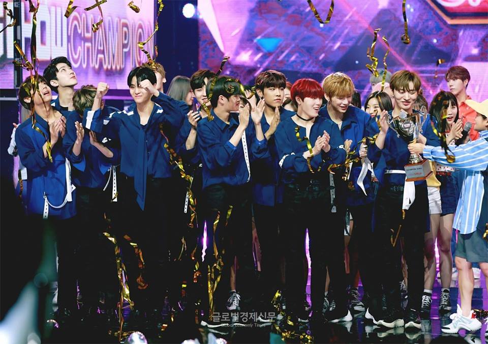 KangDanielPH's tweet photo. [PHOTOS]
Wanna One 'LIGHT' 2nd Win stage photos.

c. as watermarked

#LIGHT2ndWin #WannaOne #KangDaniel #강다니엘 #KangDanielPhilippines https://t.co/aDt1XxXGw9