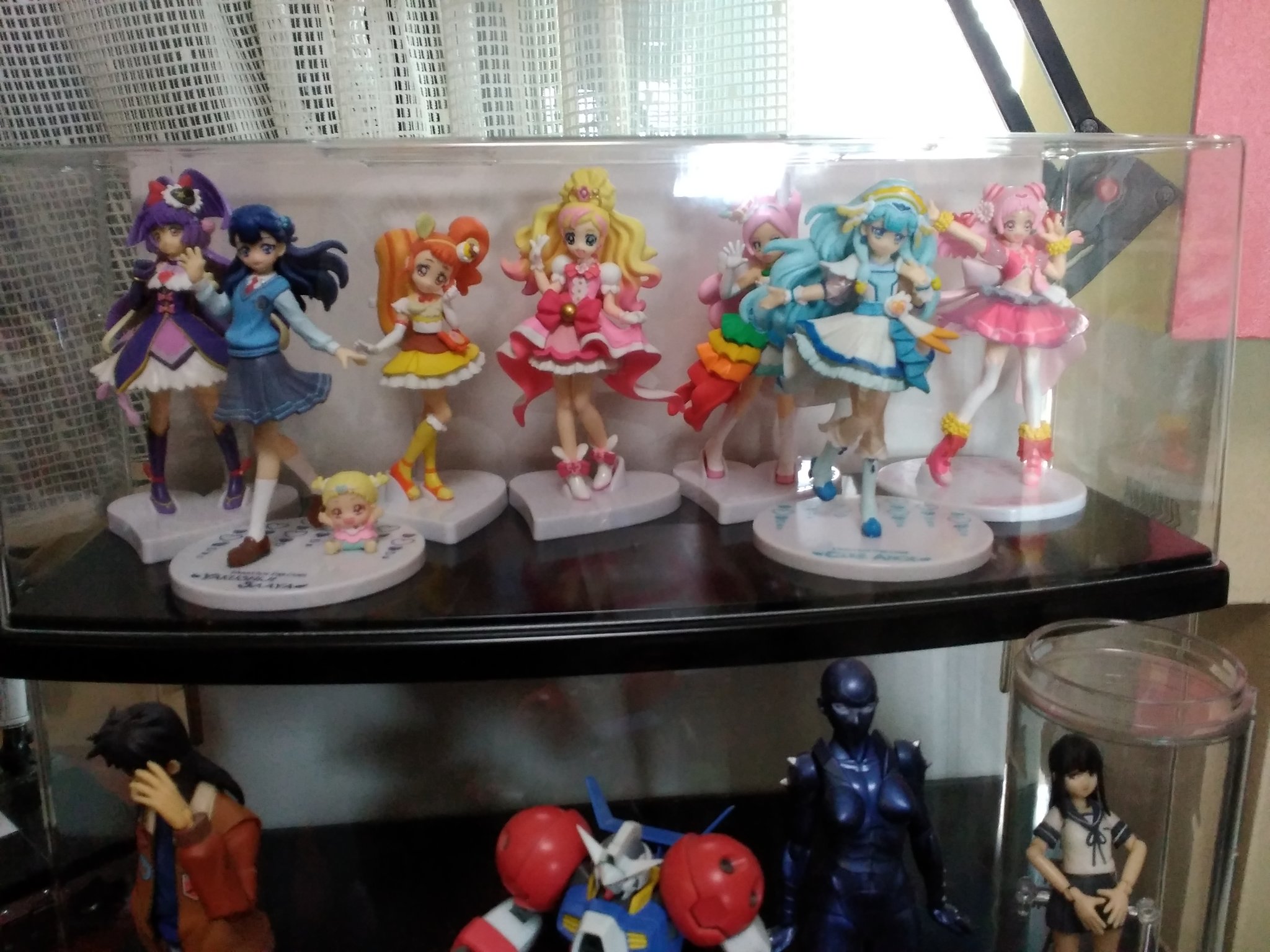 井上あきひろ ダイソーで売ってるコレクションケース プリキュア食玩フィギュアにちょうどいい まぁダイソーなのに４００円しますけどね T Co N4rgjkxbod Twitter