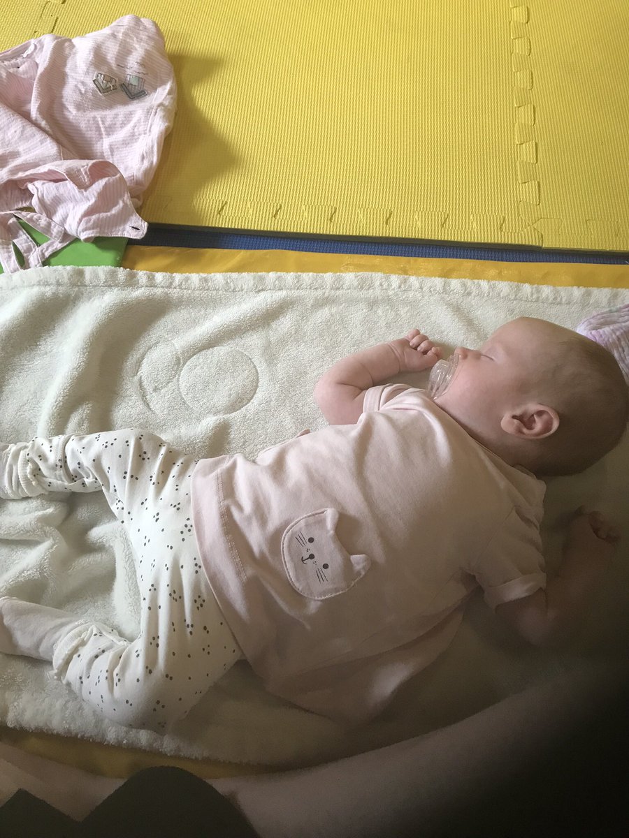 twigson's tweet photo. This kid just loves her sleep 😴 https://t.co/zsKlsL1Xaf