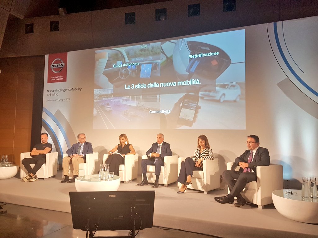 Le 3 sfide della nuova mobilità 🚘🛣

✔ Guida Autonoma

✔ Elettrificazione

✔ Connettività

<a href="/Nissanitalia/">Nissan Italia</a> @_NissanElectric
#Nissan #NissanLIVE 
#NissanIntelligentMobility #ProPILOT