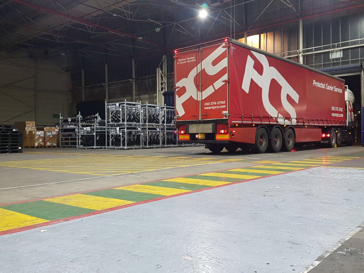 PCSLeeds's tweet image. Late night delivery #PCSLeeds 24/7 Emergency Courier and Haulage