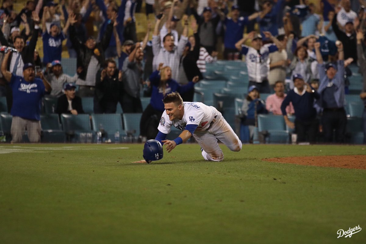 Dodgers's tweet photo. For the WIN. #Dodgers https://t.co/92218H8qLm