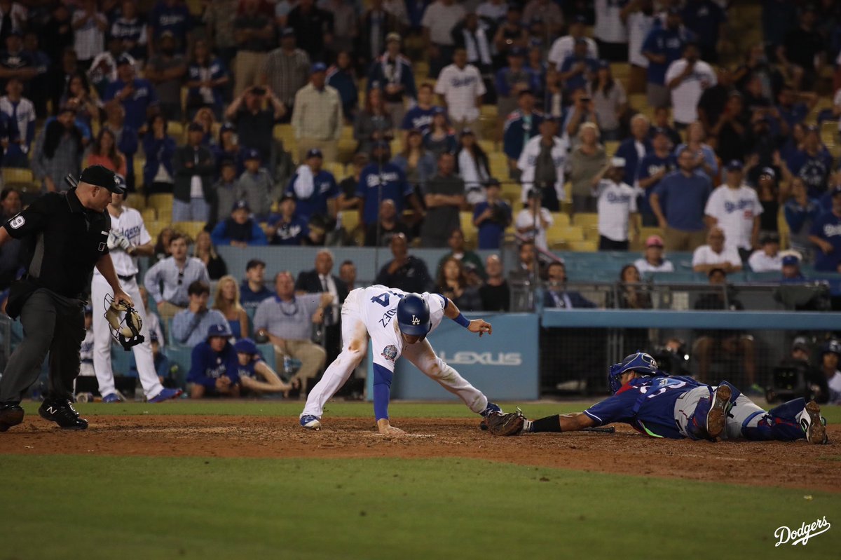 Dodgers's tweet photo. For the WIN. #Dodgers https://t.co/92218H8qLm