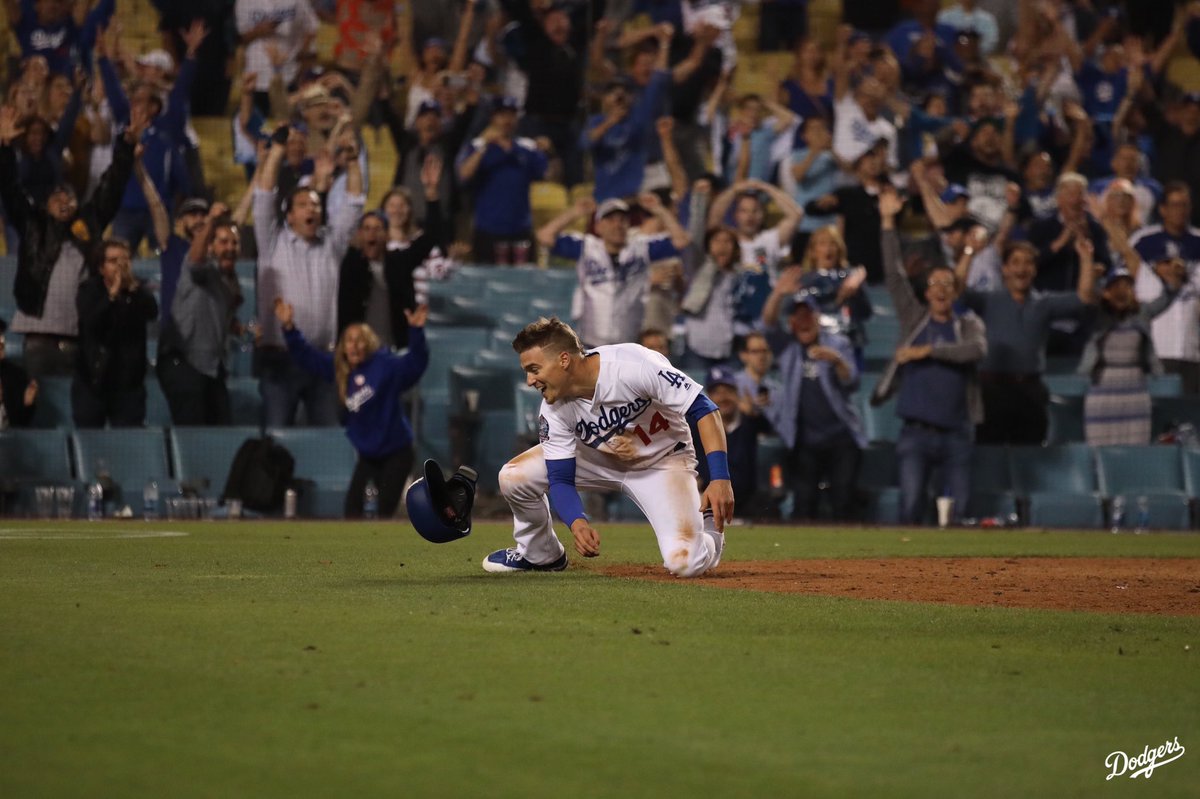 Dodgers's tweet photo. For the WIN. #Dodgers https://t.co/92218H8qLm
