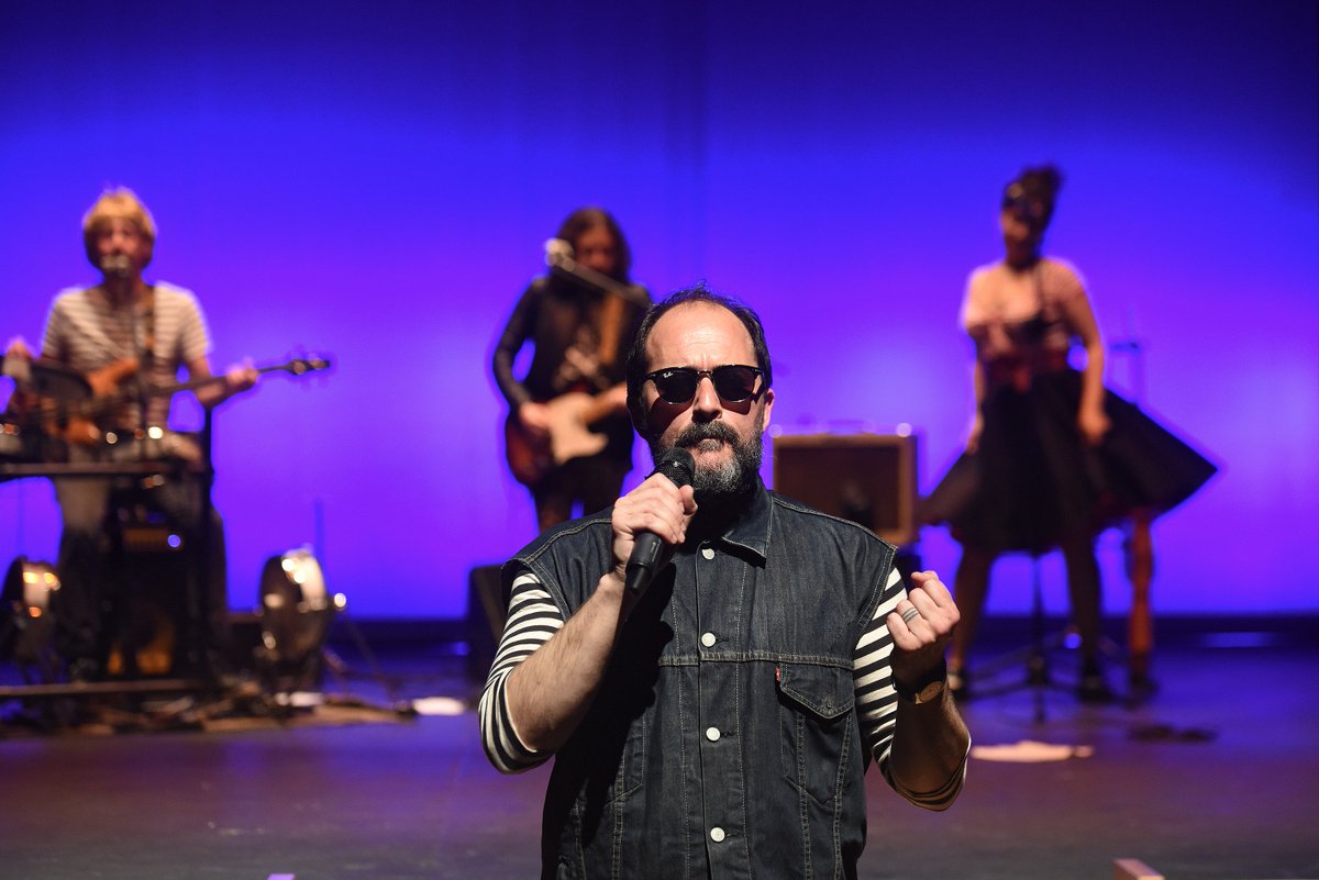 Teatrogijon's tweet photo. "LOS COSMOPALETAS EN UNA HISTORIA DEL R&amp;R"
#EscenapacheAcciónCultural
…
📅 Jueves 19 JULIO
#TeatroJovellanos
#Gijón #Xixón
…
👉 +INFO: https://t.co/S2rduZXNM2
…
#TeatroGijón #TeatruXixón #Teatro #Teatru #Asturias #Asturies #LosCosmopaletas #RockandRoll https://t.co/K6beQaGvvE