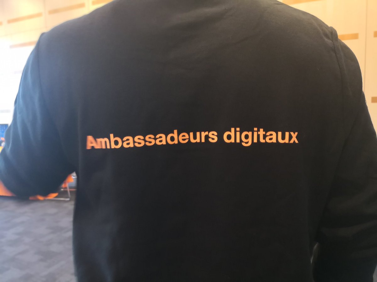 jacquetluc's tweet photo. On est prêt pour le séminaire de le filiale RH #Orange_Nord  #DigitRH
Avec @geralddefoing digital inside
#KDS
@JeanyvesThery
@RactMadoux https://t.co/KNTqhePhff