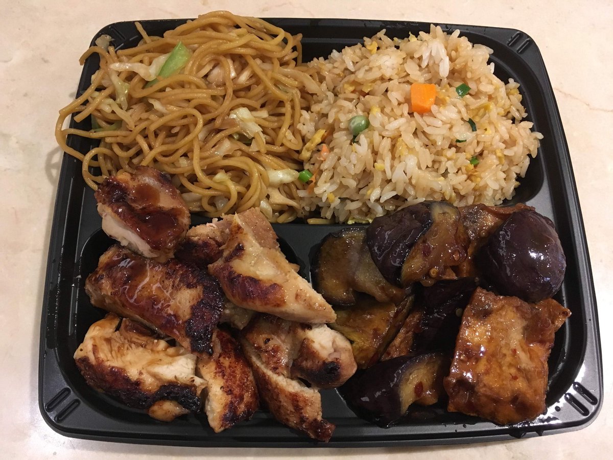 ソウル 明洞 ミョンドン Pa Twitter アメリカ風中華料理レストランチェーン Panda Express パンダエクスプレス ロッテデパート地下1階のフードコートにあって食べてみた 明洞 ミョンドン