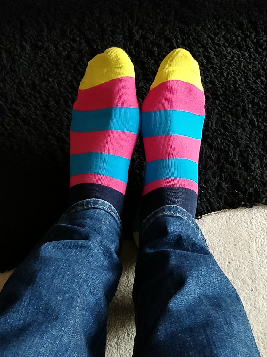 stuskl's tweet image. Today super strong #sockgame is brought to you by @myoddballs.

For people who only have one.

#SockDoping #ThatTimeIBeatCancer