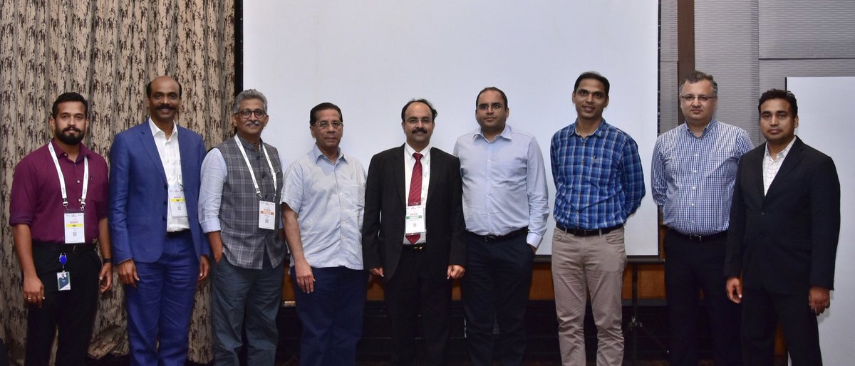iakshaykale's tweet image. No #knowledge is wasted when you get to interact with the top guns of the #retail industry at #RetechCon2018 @Rakesh_Biyani @nageshbsn @kumarraja1 @gautamjain80 @mohit_kampani @fg_buzz @metroshoes @AdityaBirlaGrp @rai_india @JLL @TRRAINindia @shoppersstop @retaildmart