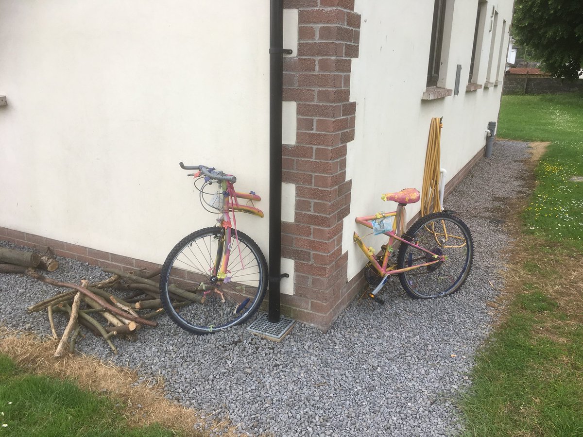 UskTownCouncil's tweet photo. Wow Usk Scouts have βwheelieβ done a great job on the Scouts Centenary Hall for the Usk Bike Off - itβs right next to the @Velothon feed station in Usk! Well done! #cycleusk #velothonwales #velothon https://t.co/48mYoV381H