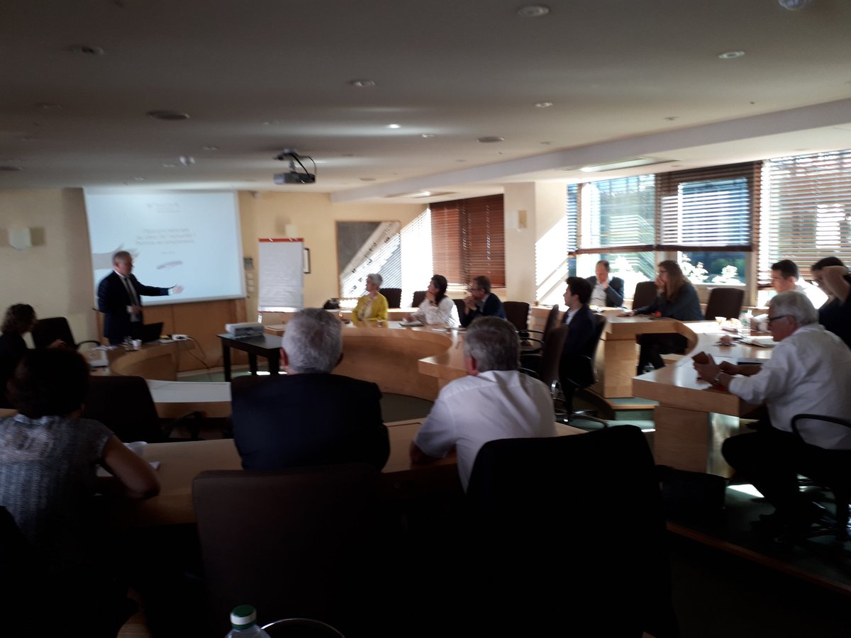 JeanLucMENDEZ's tweet photo. @CE_RhoneAlpes. Les clients du #CAF38 et des agences #sante #ESS #Logementsocial #Innovation réunis à Grenoble autour d'un thème #IngenierieSociale. https://t.co/T6p1lg37kQ