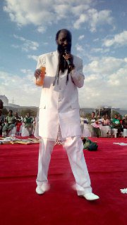 #PROPHETDROWUOR  THE ANOINTING HE COMES WITH IS VERY DANGEROUS IF HANDLED CARELESSLY,FOR ME I TREMBLE,MAY THE HOLY SPIRIT TEACH ME HOW TO INTERACT WITH THIS DREADFUL MESSENGER,
