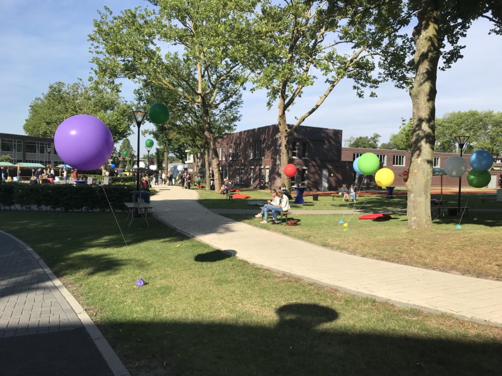 Zonnige start van onze Kennisdag. 900 mensen die werken met mensen die blind of slechtziend zijn delen vandaag hun kennis, inzichten en ervaringen #kennisdag2018