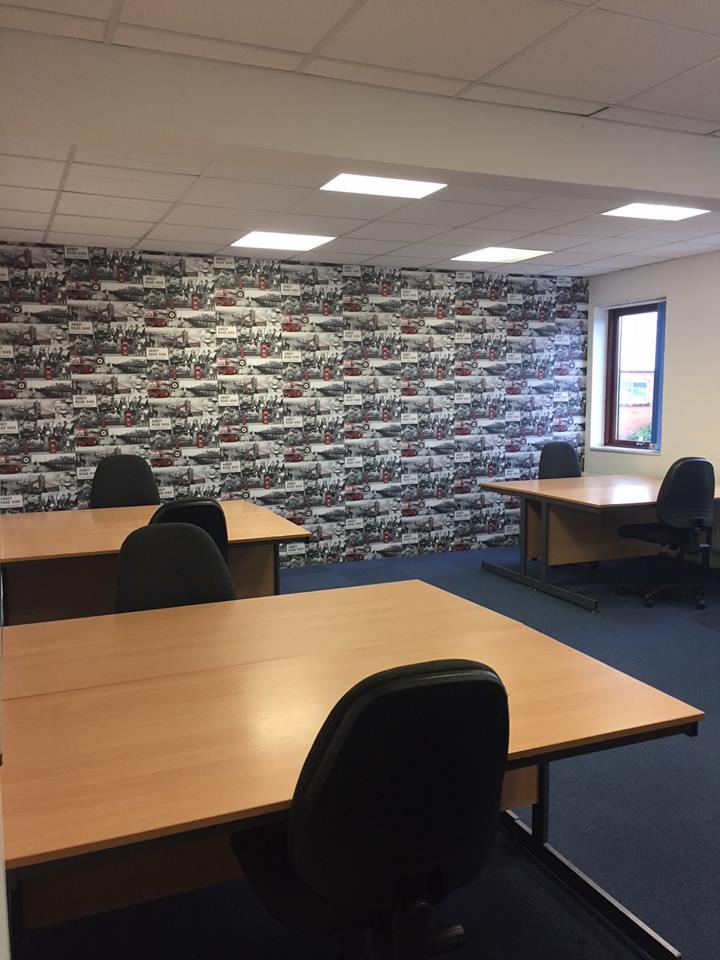 DeskhopperLtd's tweet photo. We currently have an office to rent. £850 pcm furnished. Incl utilities &amp; refreshments. 4.62m x 7.06m (15' 2" x 23' 2"), suitable for 8-10 people. Ideally located 100 meters from Yate train station offering routes to Bristol, Bath &amp; Gloucester. Contact https://t.co/OkAvscue4Z https://t.co/n8i8BetDaq