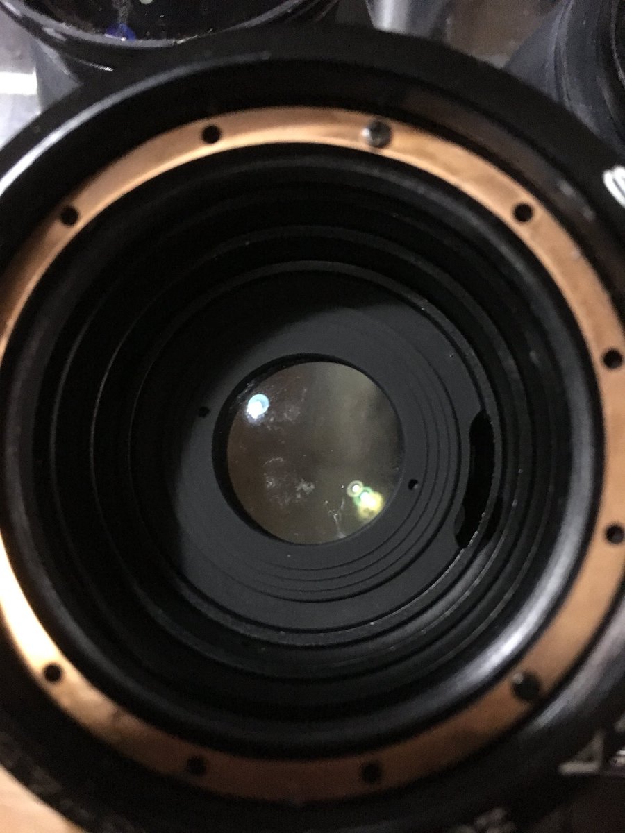 tomo7541's tweet image. SMC  PENTAX A ZOOM分解中。
中玉迄カビが有るから絞りユニットも分解だ(ToT)
時間かかりそうだが、気長にやります😅

#PENTAX
#AZOOM