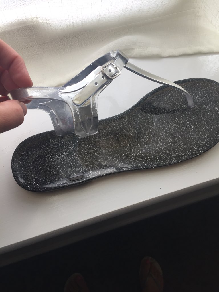 Gemsie29's tweet photo. @nextofficial Unhappy as now both pairs of my sandals I brought late last summer have snapped as I was walking in them! #notimpressed #theyweren’t cheap https://t.co/AhOhH93Nx1